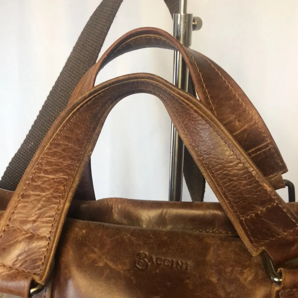 BACCINI Leandro cognac brown distressed genuine leather laptop bag. Detach strap
